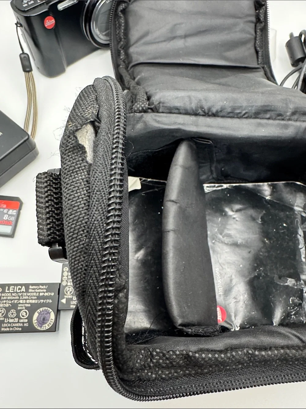 Leica V-Lux 20 Digital Camera W/ Case Charger 3X Batteries 8GB Card Bag Cords